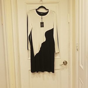 🌟NEW🌟 DKNY | Black & white sweater dress